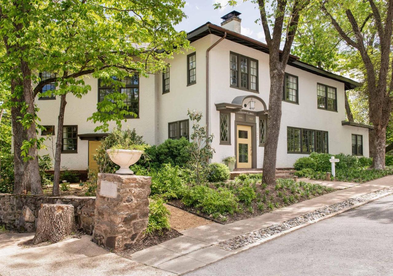 Oakhurst Inn Charlottesville Exteriör bild
