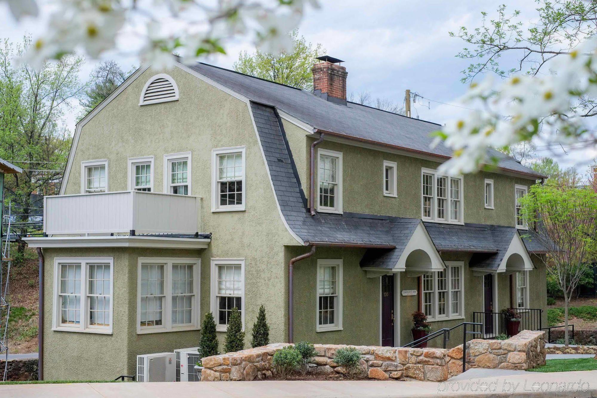 Oakhurst Inn Charlottesville Exteriör bild