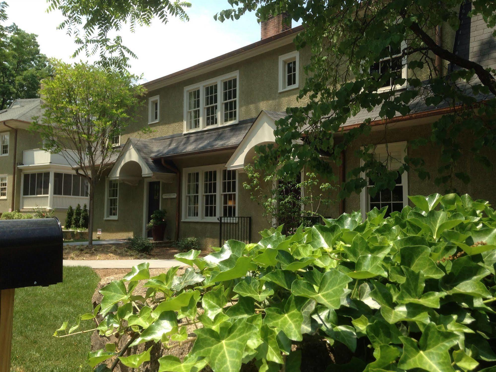 Oakhurst Inn Charlottesville Exteriör bild